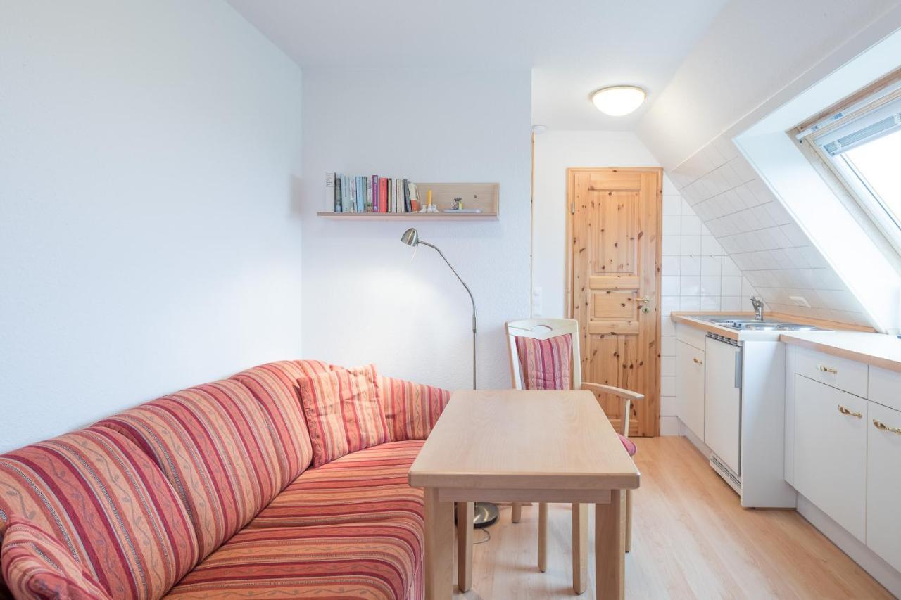 Direkt am Deich - Ferienwohnung Oland im Gästehaus Am Badedeich Dagebüll Exterior foto